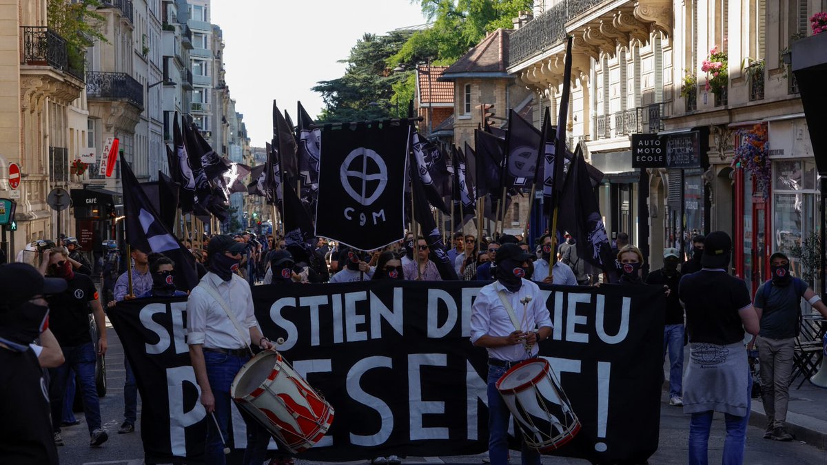 Paris: 1.000 militants d'ultradroite défilent à l'appel du "Comité du 9-mai"
l.bfmtv.com/VQJk