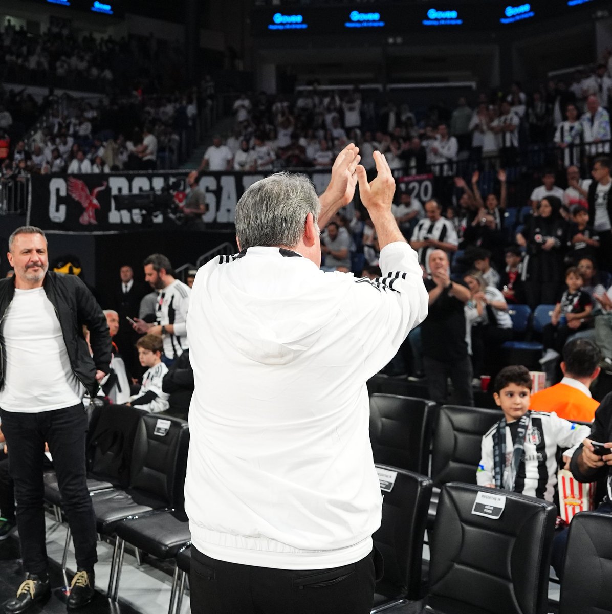 Başkanımız Serdal Adalı, Beşiktaş Fibabanka-Fenerbahçe Beko Maçını İzledi

🔗 bjk.com.tr/tr/haber/91627