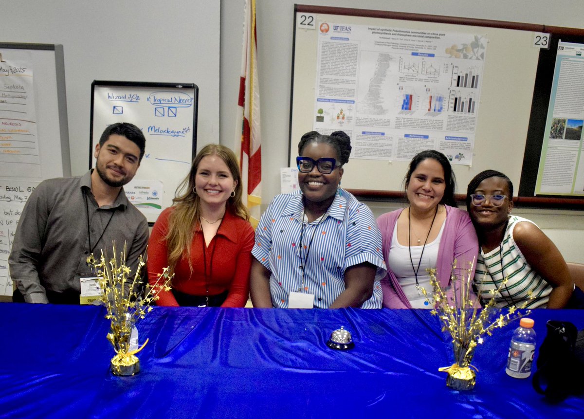 Christ Mane BELIZAIRE (@chrissiebely) on Twitter photo Just wrapped up a great time at the 19th Biennial Florida Pythopatological Society (#FPS) Meeting! Presented my work on blueberry leaf rust, joined the traditional Blight Bowl, and had awesome chats about career paths. See you all in 2027!
<a href="/UFPlantPath/">UF/IFAS Plant Pathology Department</a> #BlueberryResearch Just wrapped up a great time at the 19th Biennial Florida Pythopatological Society (#FPS) Meeting! Presented my work on blueberry leaf rust, joined the traditional Blight Bowl, and had awesome chats about career paths. See you all in 2027!
<a href="/UFPlantPath/">UF/IFAS Plant Pathology Department</a> #BlueberryResearch