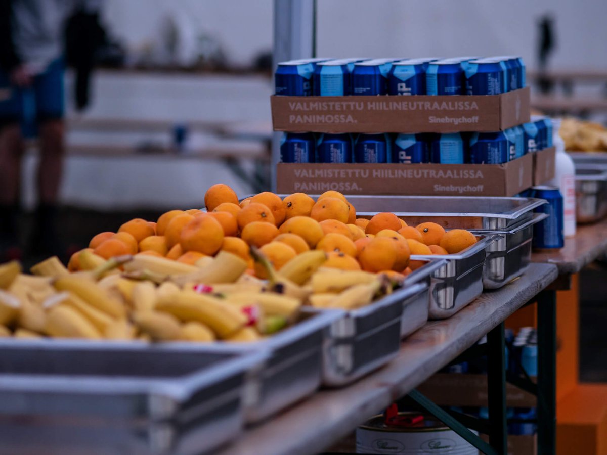 nutsfi's tweet image. Keittoa 🍲, sipsiä 🥔, suklaata 🍫, Radleria 🍻 – NUTS Karhunkierroksen huoltopisteet 2025 tarjoavat parastaan!

Katso koko lista: nuts.fi/fi/nuts-karhun…
#nutskarhunkierros #ultrajuoksu #polkujuoksu