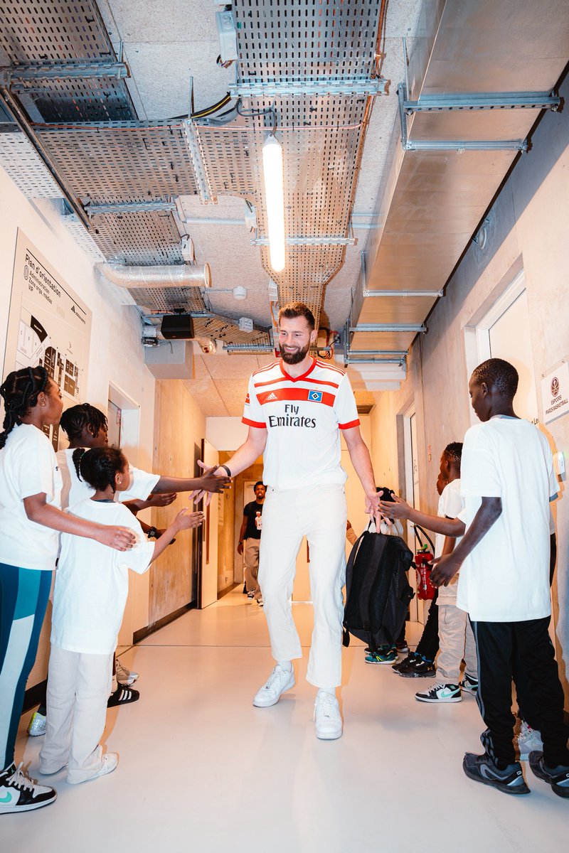 Paris Basketball tweet media