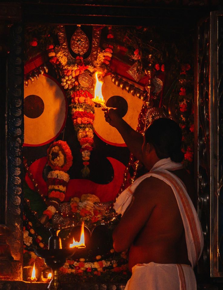 barbiejunkoo's tweet image. protect your dear people jagannath ji, to the supreme and to the protector of all i pray to please save your land and your people. sab apke haath main hai ab.