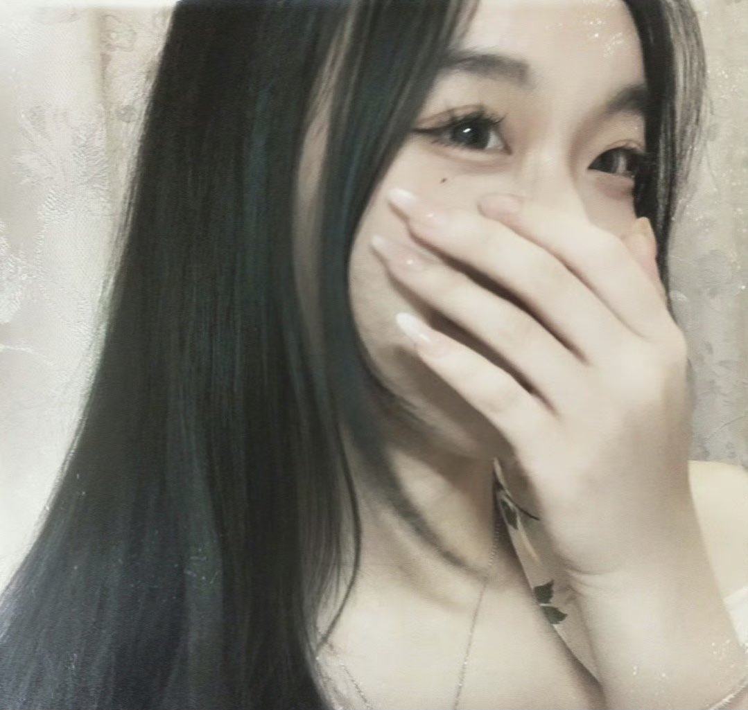 懂得都懂咯     #羞辱  #反差婊 #骚货 #反差 #肉便器 #女神 #母狗 #曝光 #背德 #肉便器 #合照 #射屏 #媚黑