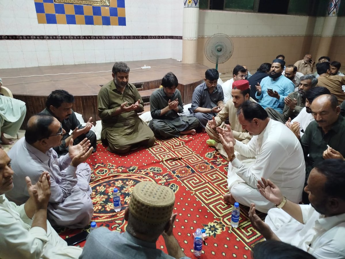 panhwar_noman's tweet photo. Matli: PPP Leader @ZQamarShah offer condulence with kashmiri &amp; kathiwari community in matli. https://t.co/LwfsZF6swD