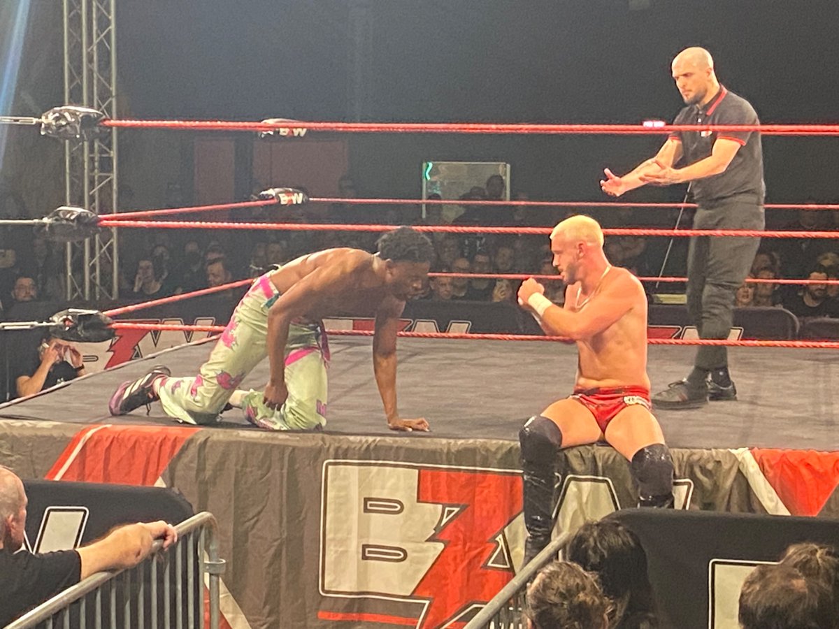 Maximo (@maximo_is_here) on Twitter photo The rematch between <a href="/Kurothekidd/">“𝐌𝐑 𝐇𝐘𝐏𝐄” KURO</a> and Connor Mills ended in double count out. The Englishman targeted Kuro’s knee all long. Both wrestlers keep fighting after the match <a href="/bzw_wrestling/">BZWrestling</a> The rematch between <a href="/Kurothekidd/">“𝐌𝐑 𝐇𝐘𝐏𝐄” KURO</a> and Connor Mills ended in double count out. The Englishman targeted Kuro’s knee all long. Both wrestlers keep fighting after the match <a href="/bzw_wrestling/">BZWrestling</a>