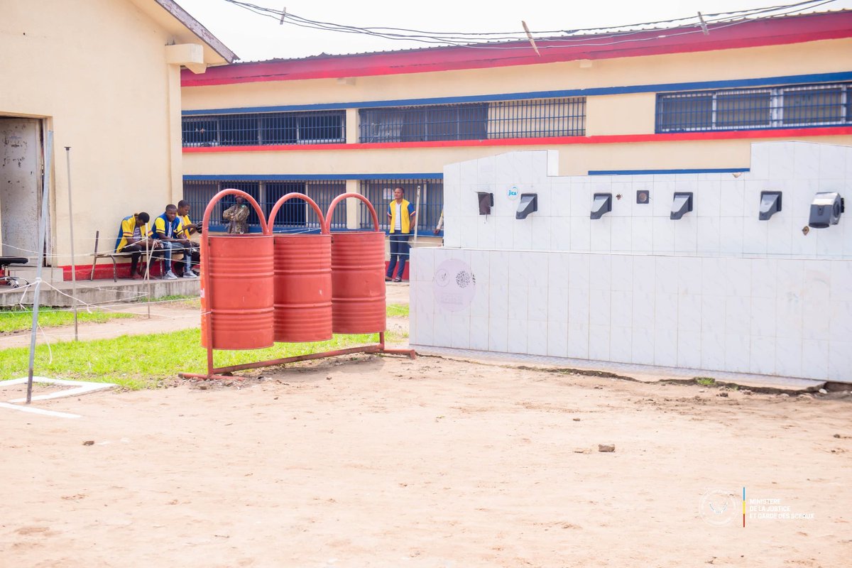 JusticeGouvCD's tweet image. *Le Ministre d’État Constant Mutamba lance les travaux de construction d’une boulangerie à la prison centrale de Makala*
*Dans le cadre de sa politique d’humanisation des établissements pénitentiaires, le Ministre d’État, Ministre de la Justice et Garde des Sceaux, Me Constant…