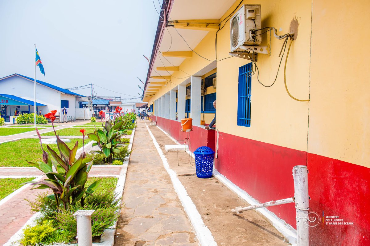JusticeGouvCD's tweet image. *Le Ministre d’État Constant Mutamba lance les travaux de construction d’une boulangerie à la prison centrale de Makala*
*Dans le cadre de sa politique d’humanisation des établissements pénitentiaires, le Ministre d’État, Ministre de la Justice et Garde des Sceaux, Me Constant…