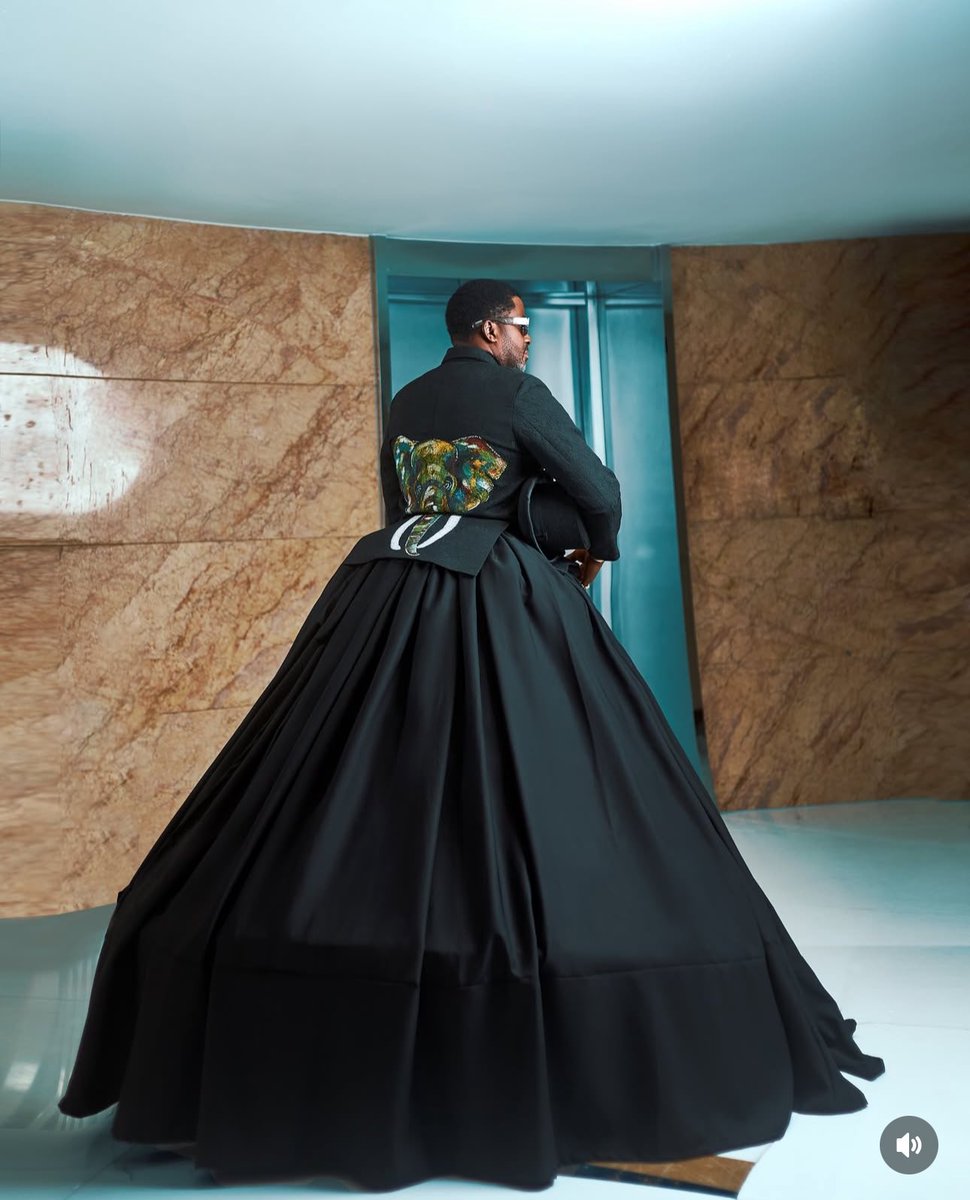 Naijablogger's tweet image. Desmond Elliot Outfit to #AMVCA.