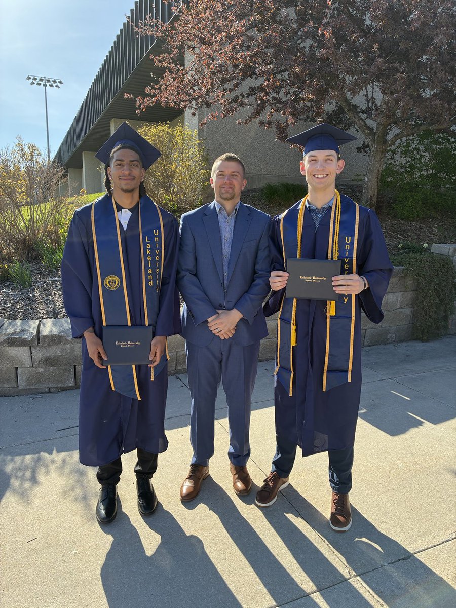 Congratulations to 4-year members of the Lakeland University men’s basketball team Cam Jaeger and Isaiah (Zeke) Hammond on graduation today! Dean’s list students! All-conference 🏀 selections! Combined for 2,351 points! College degree! ✅