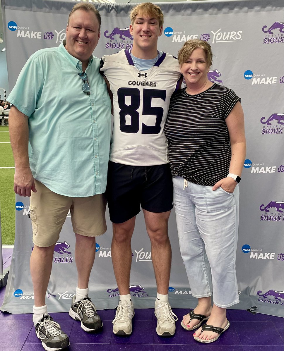 Luka (@lukatess10) on Twitter photo After an amazing conversation with <a href="/jakob_thut/">Coach Thut</a> I am very grateful to receive my first D2 offer to play college football at <a href="/USFCougarsFB/">USF Football</a>! 🙌🙌 #GoCougs After an amazing conversation with <a href="/jakob_thut/">Coach Thut</a> I am very grateful to receive my first D2 offer to play college football at <a href="/USFCougarsFB/">USF Football</a>! 🙌🙌 #GoCougs