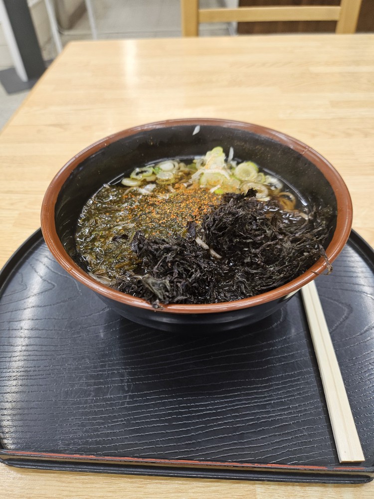 Kubonotti1's tweet image. 佐渡汽船に乗って佐渡島に行って来ます🚢田舎蕎麦美味しでした😆
