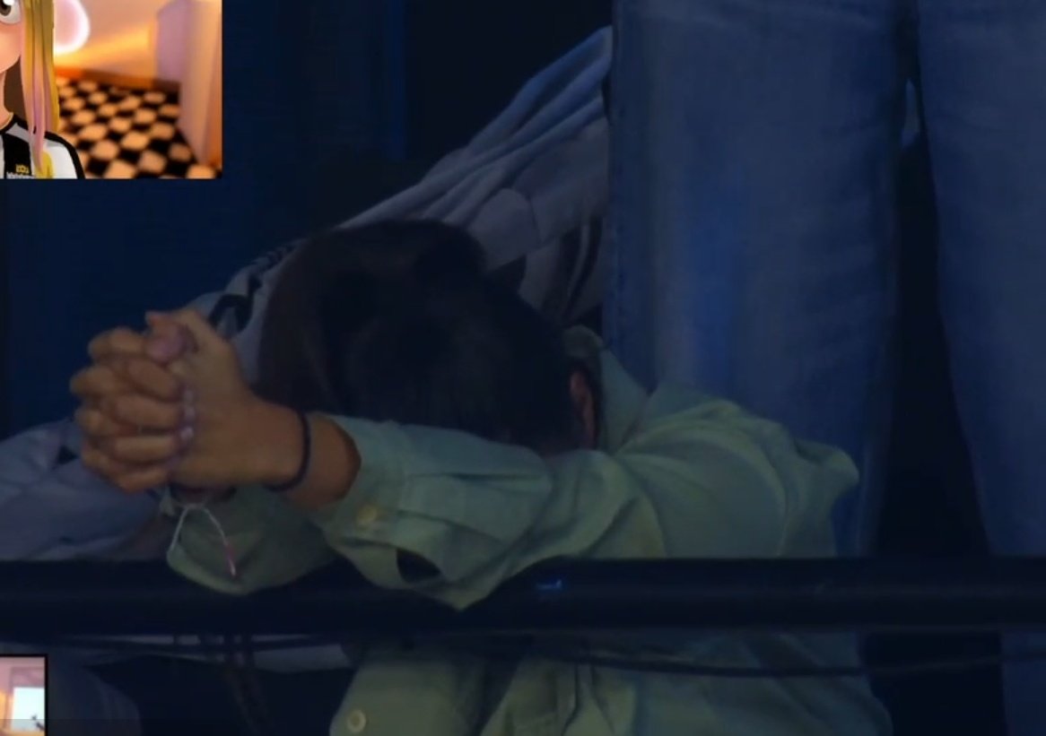 que difícil debe ser vivirlo desde afuera para una persona como mapi😭