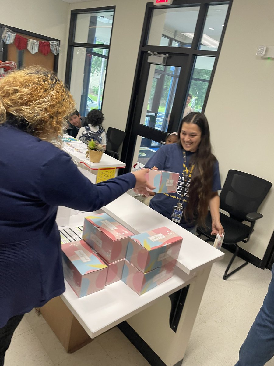 Jamie Contreras (@jcontreraspr) on Twitter photo Ended Teacher Appreciation Week with a sweet treat from La Super Ice Cream Parlor. <a href="/GabeAllenEagles/">Gabe P. Allen New Tech Academy</a> Ended Teacher Appreciation Week with a sweet treat from La Super Ice Cream Parlor. <a href="/GabeAllenEagles/">Gabe P. Allen New Tech Academy</a>