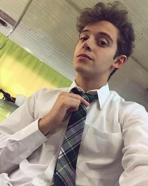 acervosoyluna's tweet photo. só quem foi uma criança apaixonada pelo matteo balsano vai entender https://t.co/Uehlm7M3BA