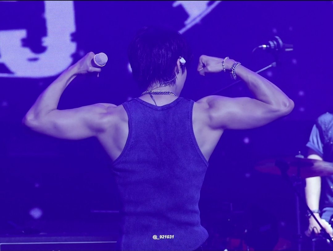 gureeeeeeeeen's tweet photo. #LEESEUNGHYUB https://t.co/nmxneQOdo9