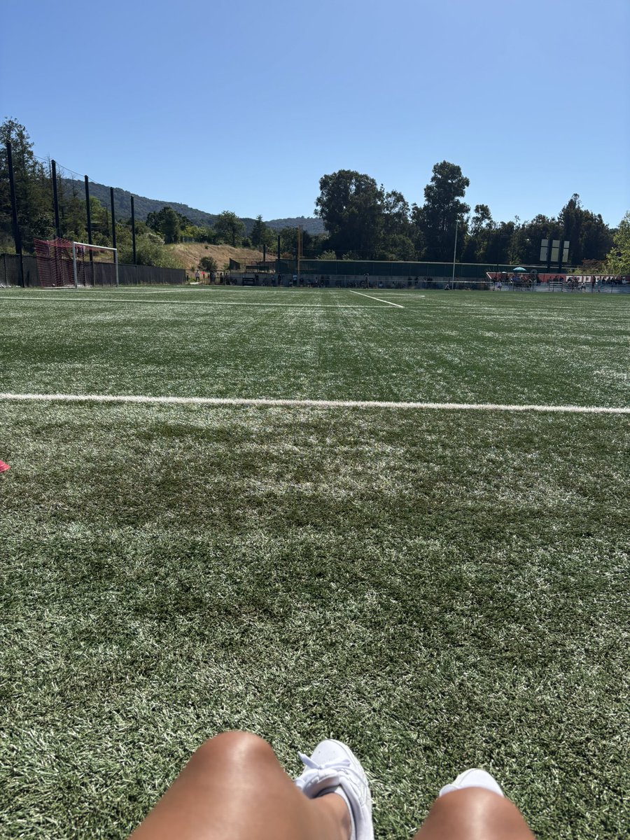 Soccer Saturday in Sunny CA ☀️No better way to round out a week long recruiting trip than catching top games of the weekend. Can’t wait to connect with future Illini so soon!!