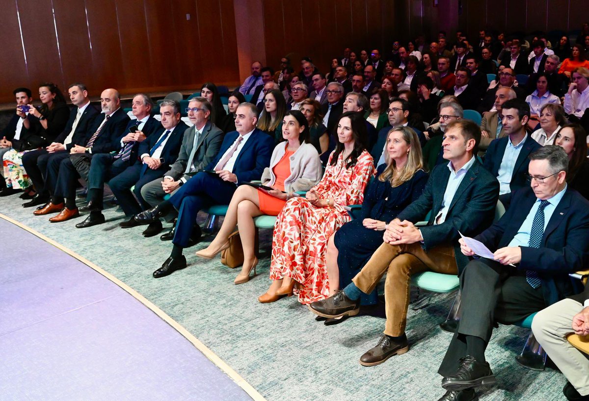 Felicito a los ingenieros de caminos, canales y puertos  por la festividad de su patrón, Santo Domingo de la Calzada. #Santander reafirma el valor de una profesión vinculada al progreso, la transformación del territorio, el  servicio público y la mejora de las condiciones de vida