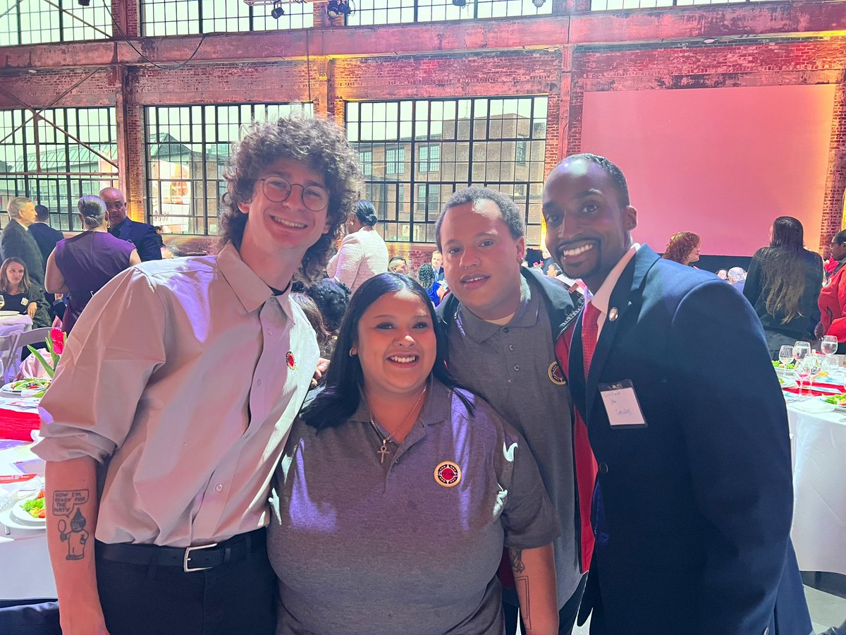 Last night’s #CityYearGala was a powerful celebration of service, education and young leaders shaping the future. Grateful to support <a href="/CityYear/">CityYear</a> and their incredible impact on students, schools and communities every day.
