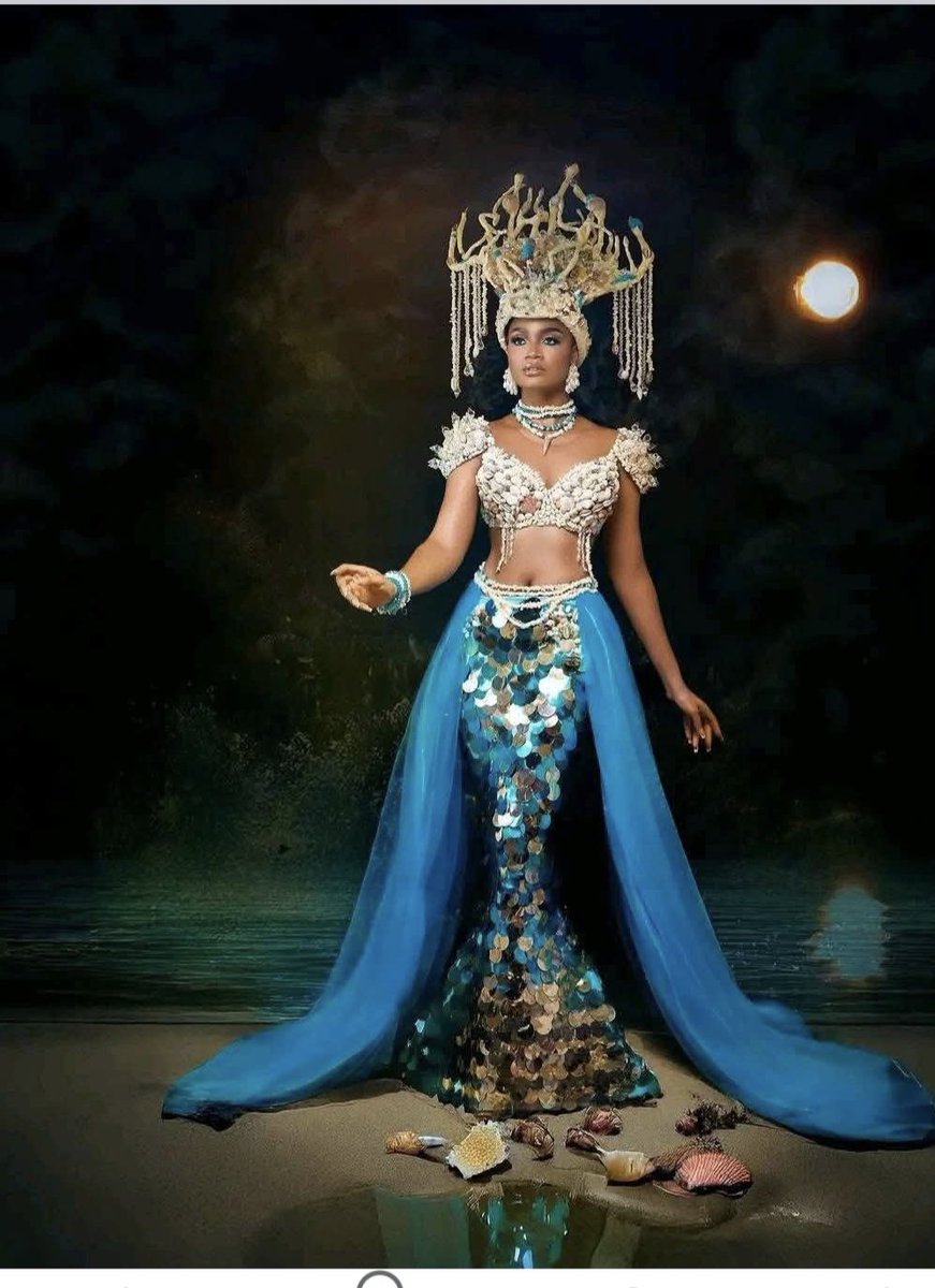 Ministère des Arts et de la Culture 🇨🇲 (@minac237) on Twitter photo Miss Issie Marie Princesse présente à Miss World 2025. Elle dit ;
«Je suis Mamy water
Mon costume, orné de coquillages et d’histoires anciennes, célèbre l’âme de mon peuple, bercée par le fleuve Wouri....»
Lire plus : minac-gov.cm
<a href="/joDionNgute/">PM - Dion Ngute - CMR</a>
<a href="/TitiNdema/">Frank Olivier Ndema( Mister FoN)</a> Miss Issie Marie Princesse présente à Miss World 2025. Elle dit ;
«Je suis Mamy water
Mon costume, orné de coquillages et d’histoires anciennes, célèbre l’âme de mon peuple, bercée par le fleuve Wouri....»
Lire plus : minac-gov.cm
<a href="/joDionNgute/">PM - Dion Ngute - CMR</a>
<a href="/TitiNdema/">Frank Olivier Ndema( Mister FoN)</a>