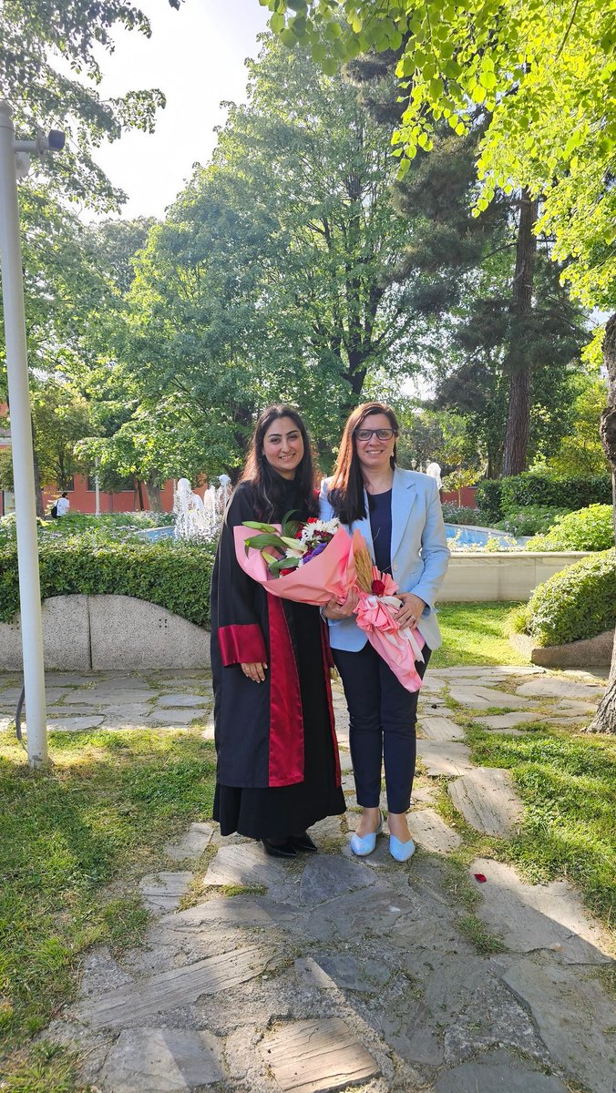 baydtemel's tweet photo. Congratulations to Dr Gizem İğdeli @GzMgDl on passing her PhD defence and becoming the #1 PhD student graduating from our group! I am very proud to have witnessed her evolution into an independent scientist and very grateful to all her contributions to #batmacro lab. @bvu_sbe https://t.co/07Xxdg7CJo