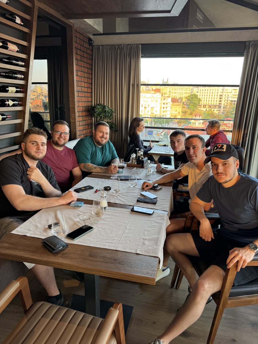 GALLASANDALLA tweet media