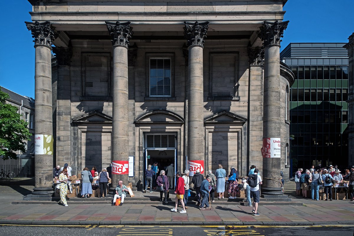 AlanWilson_SP's tweet image. Strolling today in #Edinburgh.
Books - George Street.
Records - East Crosscauseway.