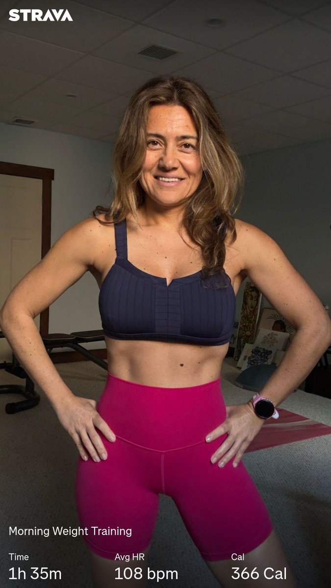 run_claire's tweet image. Happy Saturday 💕 Lots of core work, some lower body & upper body exercises, too! Hope everyone’s having a fabulous weekend. We finally got some sun out, can’t complain 😎💪🏻🙌🏻🫶🏻
#SaturdayMotivation #SaturdayVibes #FitnessGoals #FitnessJourney #abs