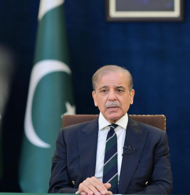 PakistanarmyTR's tweet image. #SONDAKİKA 

 Pakistan Başbakanı Şahbaz Şerif: 

📌 Düşmanı yendik ve savaşı kazandık. 

📌 Düşmanın askeri üslerini yok ettik, Rafale uçaklarını düşürdük.

#IndiaPakistanWar #PakistanIndianWar #PakistanZindabad #Pakistan #Hindistan