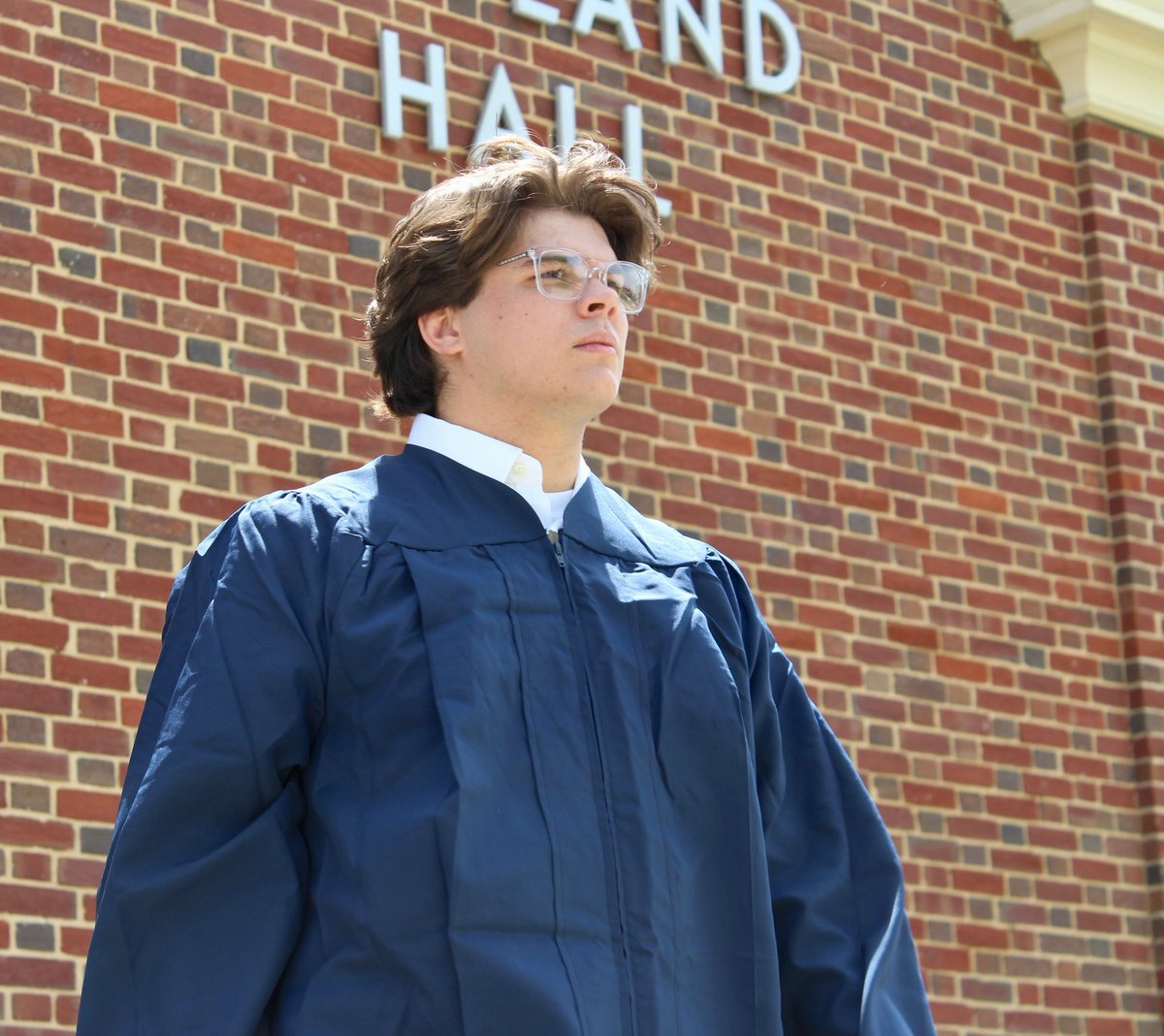 Twitter Troll ❌

Twitter Troll with a Degree ✅