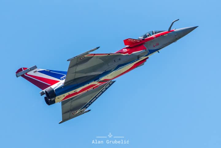 RafaleFan's tweet photo. Le #Rafale Solo Display est à Zagreb, ce week-end. 
https://t.co/wGKANnOP4C 
📸 Alan Grubelić https://t.co/Wfr9N3xUiM
