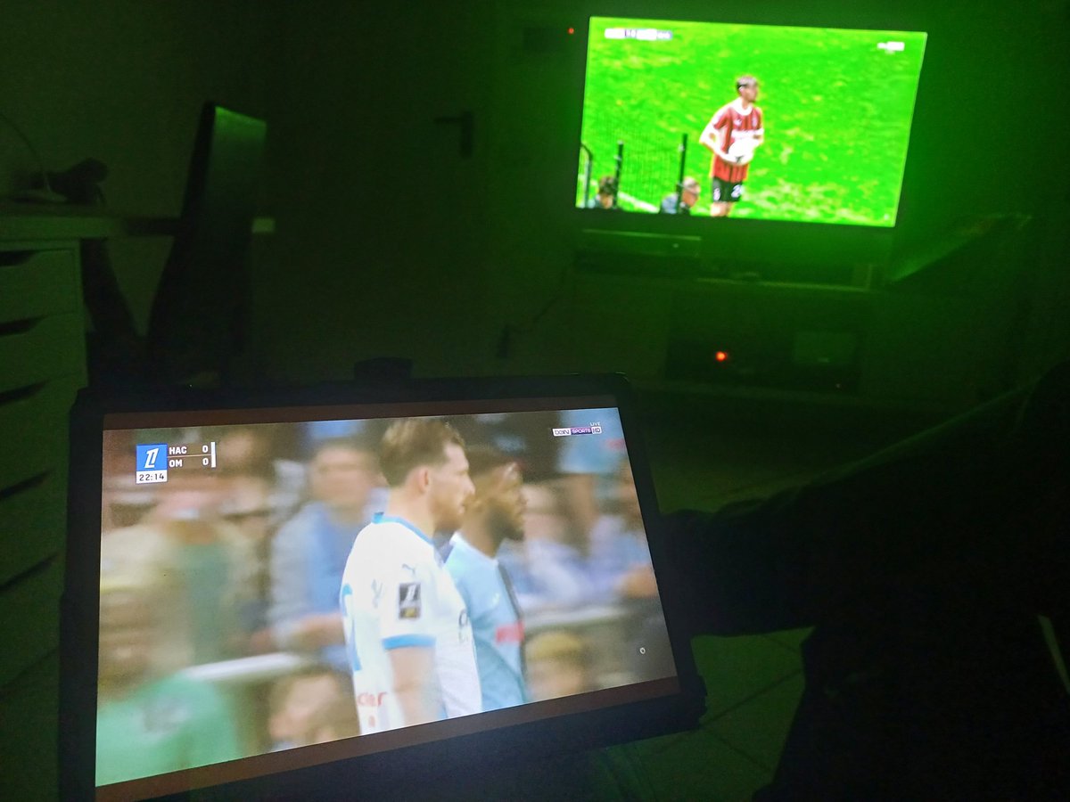 GioSer_3313's tweet image. Passione Calcio ❤️⚽️
Two is megl che uan!
#MilanFuturo #Spal #LeHavre #OlympiqueMarseille #RDZ