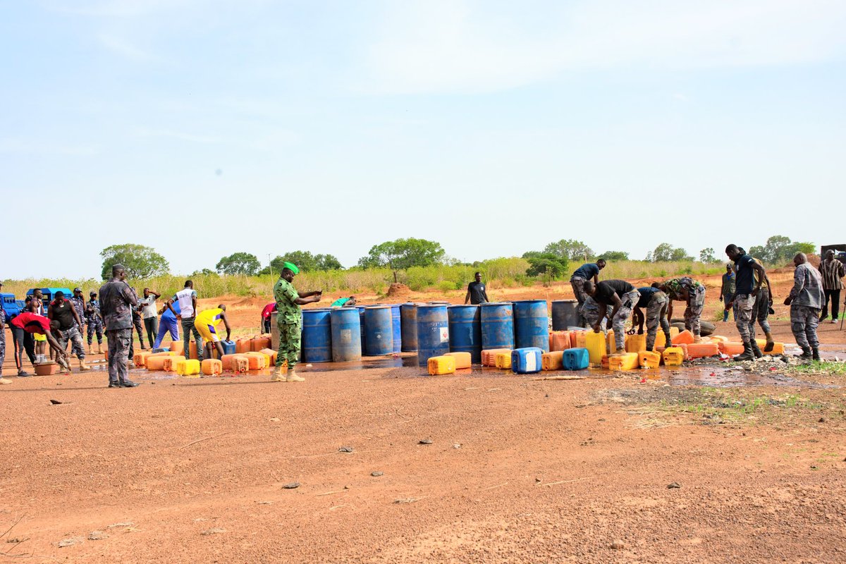 de sodabi et autres boissons énergisantes.

Cette saisie massive est le résultat de l’application de l’ARRETE N°_001 2025/MATDCC/RS/CAB-Gouv/SG, qui suspend la production, la distribution et la vente des boissons frelatées sur l’ensemble du territoire de la région des Savanes.