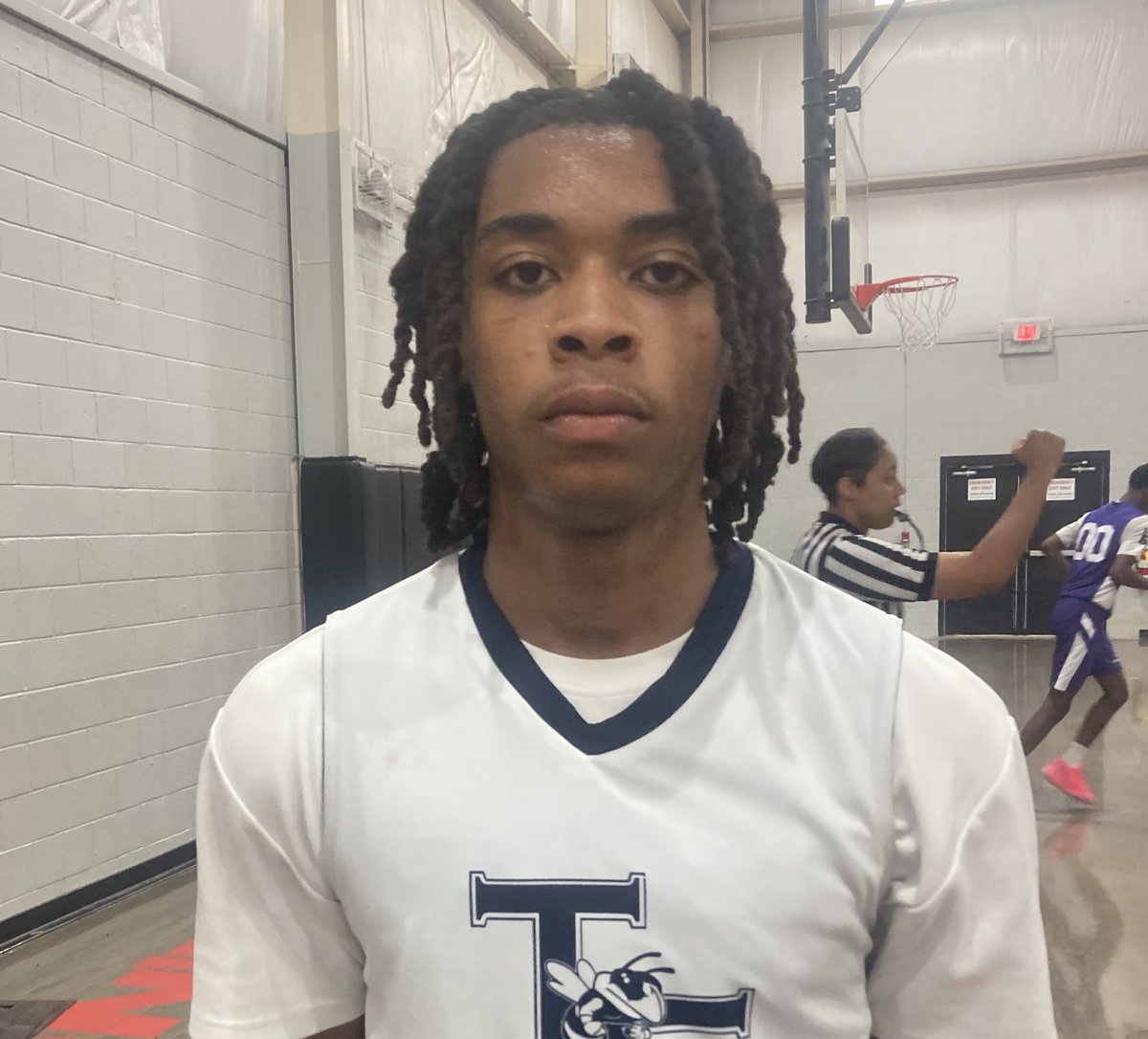 Shun Williams (@ontheradarhoops) on Twitter photo Who Wants the Smoke?
‘26 Demari Bailey continued his spring momentum with 22p this afternoon.
The CG uses skill and quickness to get buckets.
📌 <a href="/TeamForrest_AAU/">Team Forrest AAU/Coach Woods/Coach Mike</a> Who Wants the Smoke?
‘26 Demari Bailey continued his spring momentum with 22p this afternoon.
The CG uses skill and quickness to get buckets.
📌 <a href="/TeamForrest_AAU/">Team Forrest AAU/Coach Woods/Coach Mike</a>