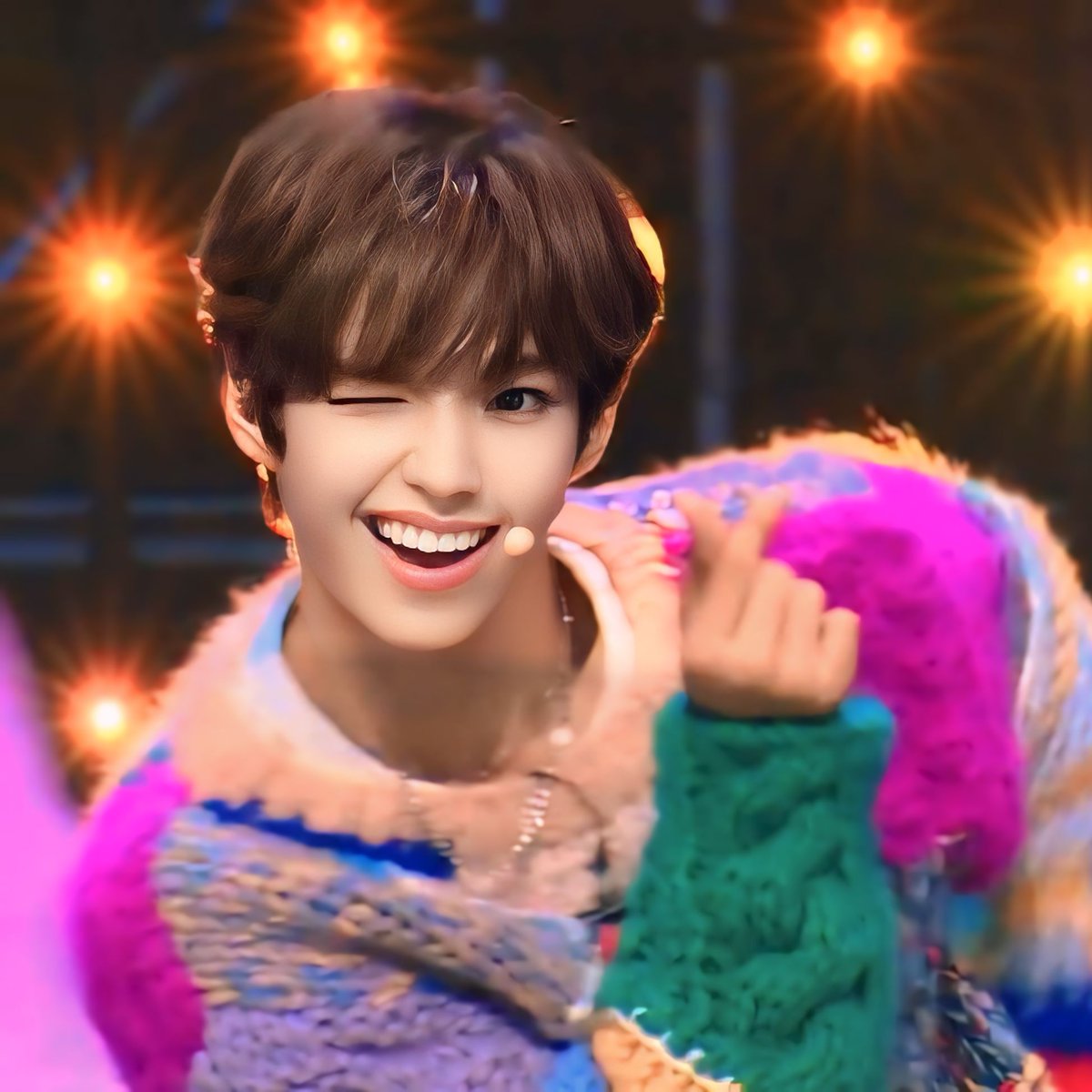 xYuanFei's tweet photo. The brightest smile in the universe is coming from you.
Please don't lose them, cuz nothing is more valuable than that.
Wearing that wonderful smile of yours makes you even more brighter.....
Spring Bright Star
#Kooky_SpringLeader_JL
#์ ์ด์
@AHOF_official https://t.co/dl6LUke7Oj