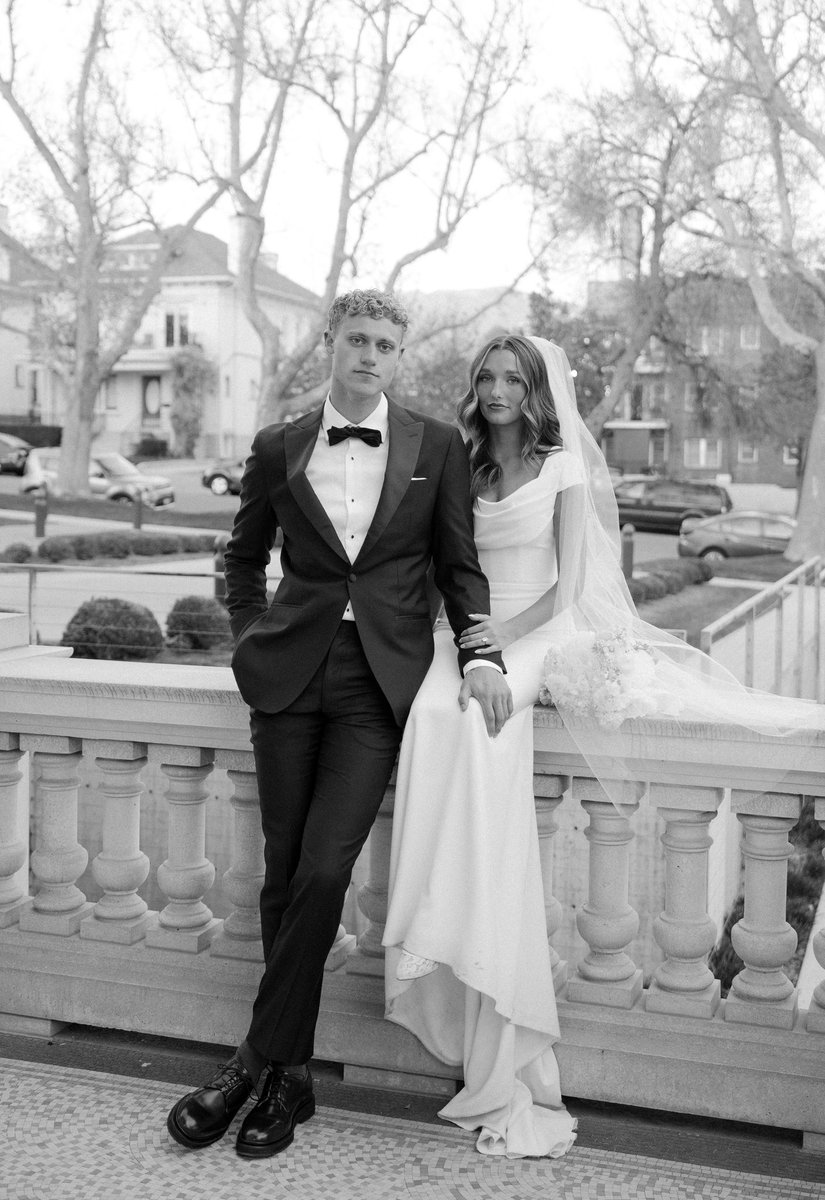 Mr. and Mrs. Chandler 💍
