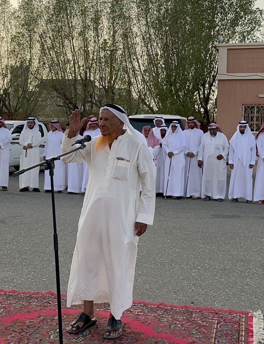 احتفل الأستاذ علي بن محمد أبوهريرة الحذيفي مساء أمس ( الجمعة ) بزواجه على إبنة الشيخ محمد بن حامد الغامدي وذلك في قصر الوسام بنمرة - محافظة العرضيات ، بحضور الأهل والأقارب والأصدقاء
بارك الله لهما وبارك عليهما وجمع بينهما في خير 
الف مبروووووكـ