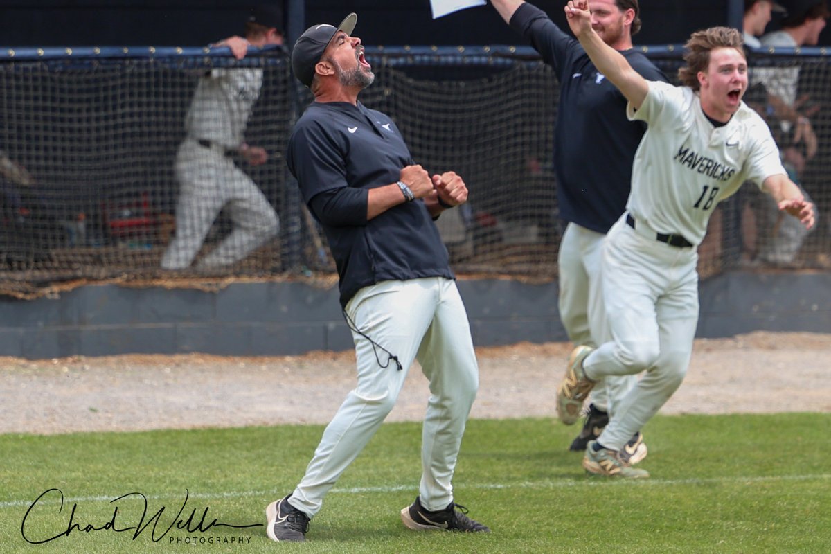 cwells52's tweet image. It's hard to beat a photo with some emotion in it....