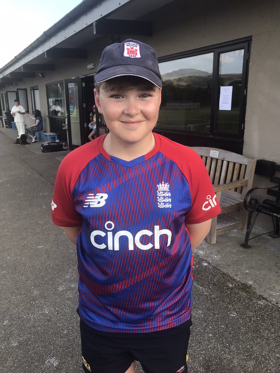 Exciting seeing our juniors stepping up each week. Today for the 2XI Jonas top scored with the bat and the highest run rate, and Akinda took 4-26 with the ball. 👏🏼👏🏼