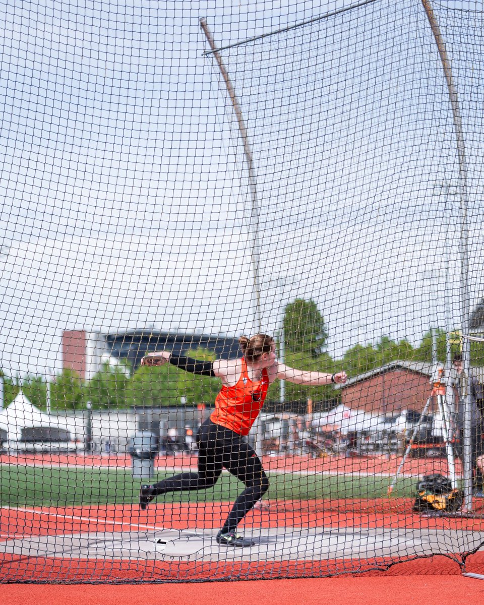 BeaverTFXC's tweet image. Double the dubs ✌️
Grace Proudfoot and Katelyn Gelston pick up early wins at the @pac12 Open. #GoBeavs
