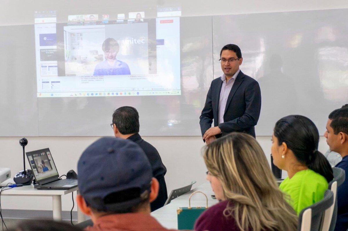 La salud se transforma cuando pensamos en conjunto.
El Primer Conversatorio del Instituto One Health en UNITEC puso sobre la mesa los vínculos entre nuestro bienestar, el medio ambiente y los animales.
Una visión científica que conecta realidades.
Leé más blog.unitec.edu/2025/04/30/imp…