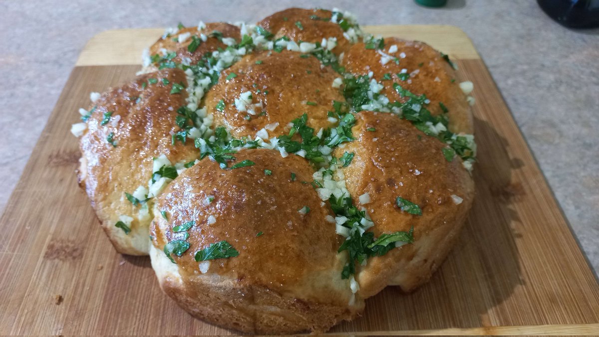TroySoprano's tweet image. Pampushky #GarlicBread #BreadPosting