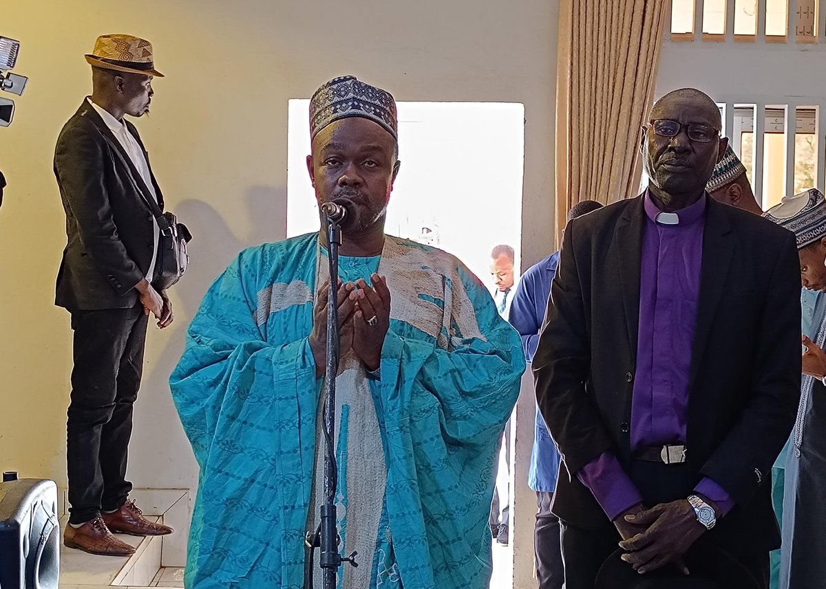 MFoutsou's tweet photo. On this first working visit to #Ngaoundéré, I brought to a close the Regional #Symposium on #REAMORCE, which brought together traditional rulers and religious leaders to discuss their role in restoring public morality. Kudos to all! https://t.co/Klwwf1M9MJ