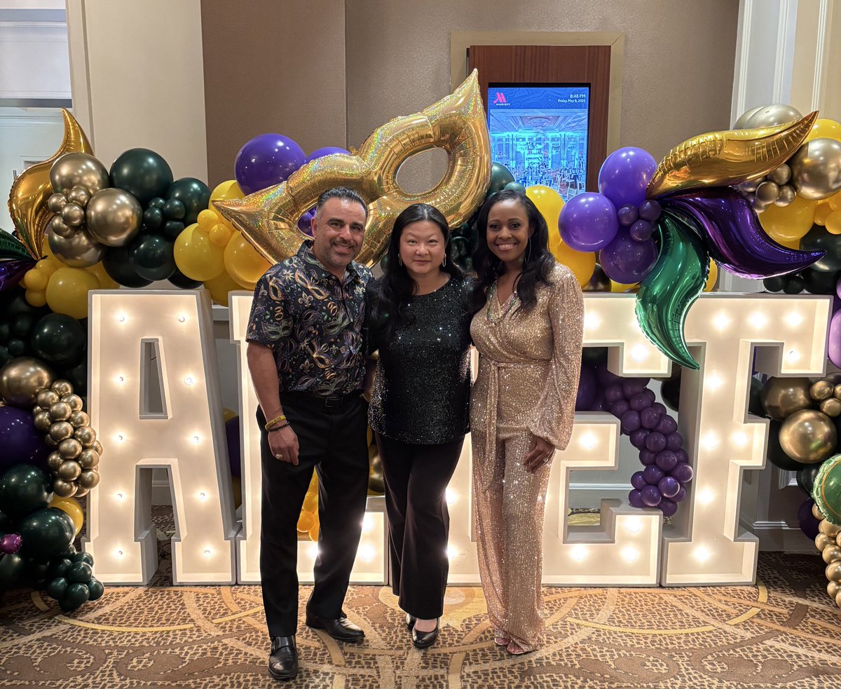 Dr. Ting-Ling Sha (@drtlsha) on Twitter photo …then… <a href="/Martin_Mustangs/">Martin Elementary</a> and now. Love that we get to work on the same team together again! 😍🎉 <a href="/AliefISD/">Alief ISD</a> <a href="/AliefISDHR/">Alief HR Department</a> with <a href="/_bosslady99/">Dr. Courtney Marshall</a> and <a href="/LeadWithLopez/">David Lopez</a> 💚 …then… <a href="/Martin_Mustangs/">Martin Elementary</a> and now. Love that we get to work on the same team together again! 😍🎉 <a href="/AliefISD/">Alief ISD</a> <a href="/AliefISDHR/">Alief HR Department</a> with <a href="/_bosslady99/">Dr. Courtney Marshall</a> and <a href="/LeadWithLopez/">David Lopez</a> 💚