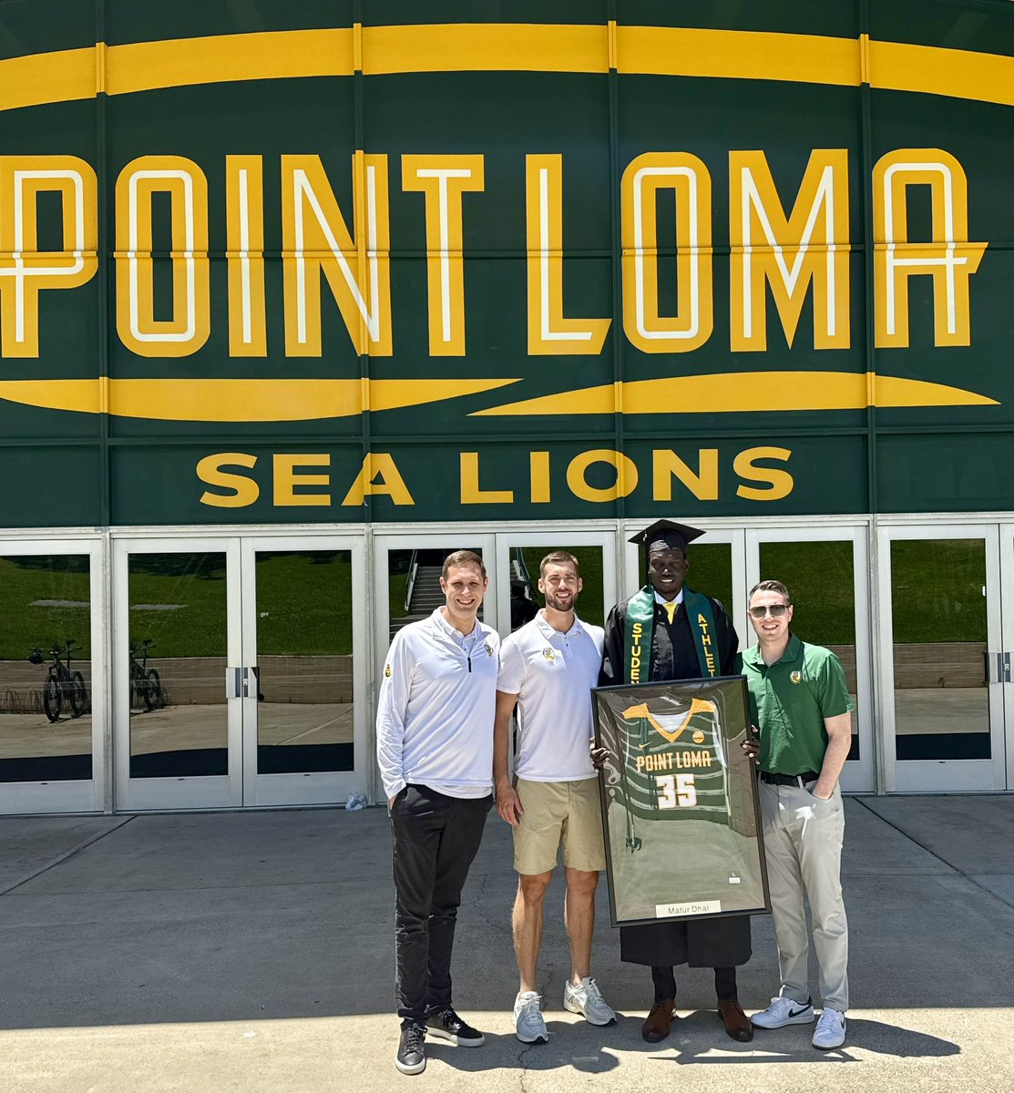 🎓 Graduation Day at The Point!

Beyond thankful for the impact these seniors have left on our program! They left it better than they found it and will go onto impact families and communities!

#GoSeaLions x #LeaveNoDoubt 🟢🟡