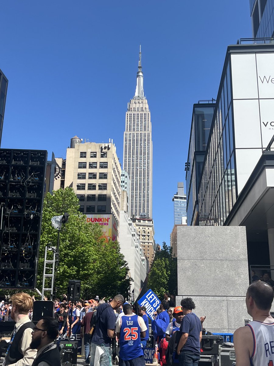 Fan zone à côté du Madison Square Garden pour le Game 3 de la série Celtics-Knicks