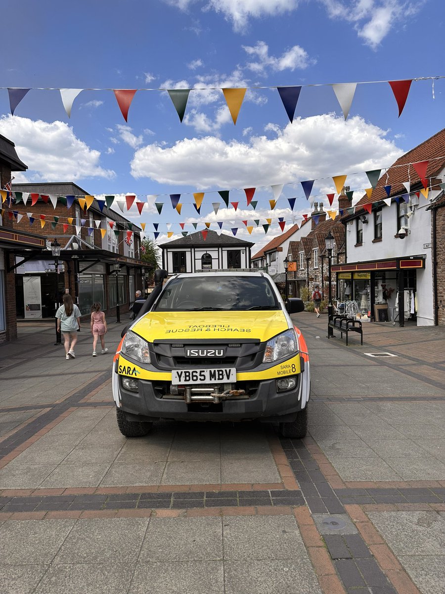 LukeGrinstead's tweet image. A great day of fundraising locally for our charity lifeboat station. As always, in awe of the generosity of the public, who in the hardest of times dig deep to keep this essential service operational