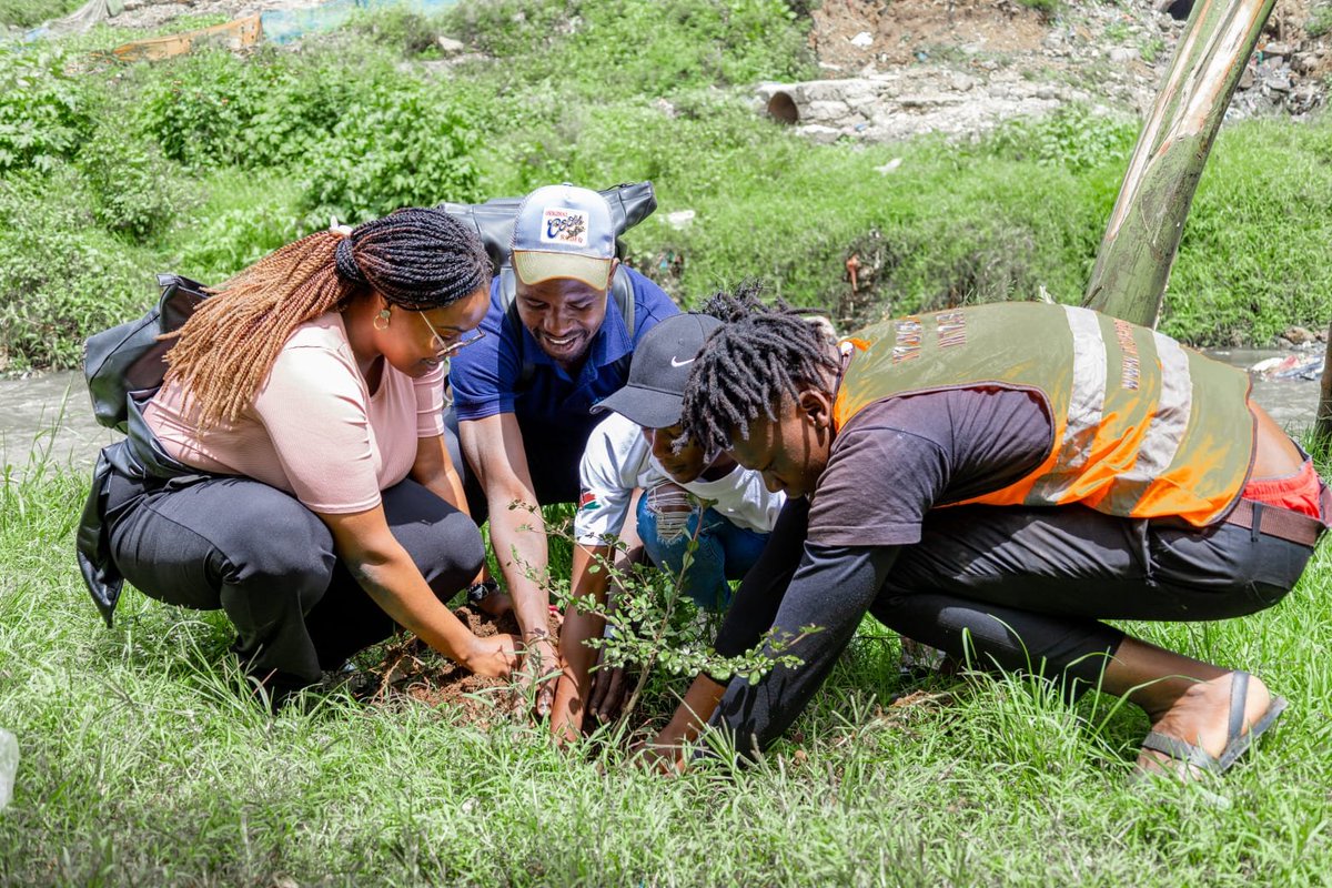 Earlier this week, we joined KOEE, YouthPrinua &amp; LEWMO for a powerful Mathare River Walk to its confluence with Nairobi River. We showcased our Roots Library, Waste Buyback Center &amp; Community Park—proof that local action drives global change!

#ESD #MRRN #SDG #KOEE #Mtowangu