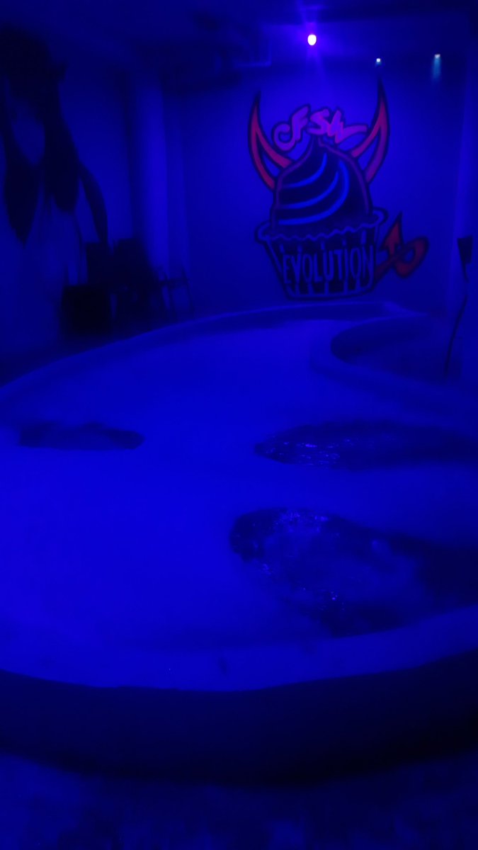 Ultimo after de feria los esperamos a partir de las 12 pm, en una noche de convivencia no quedes fuera