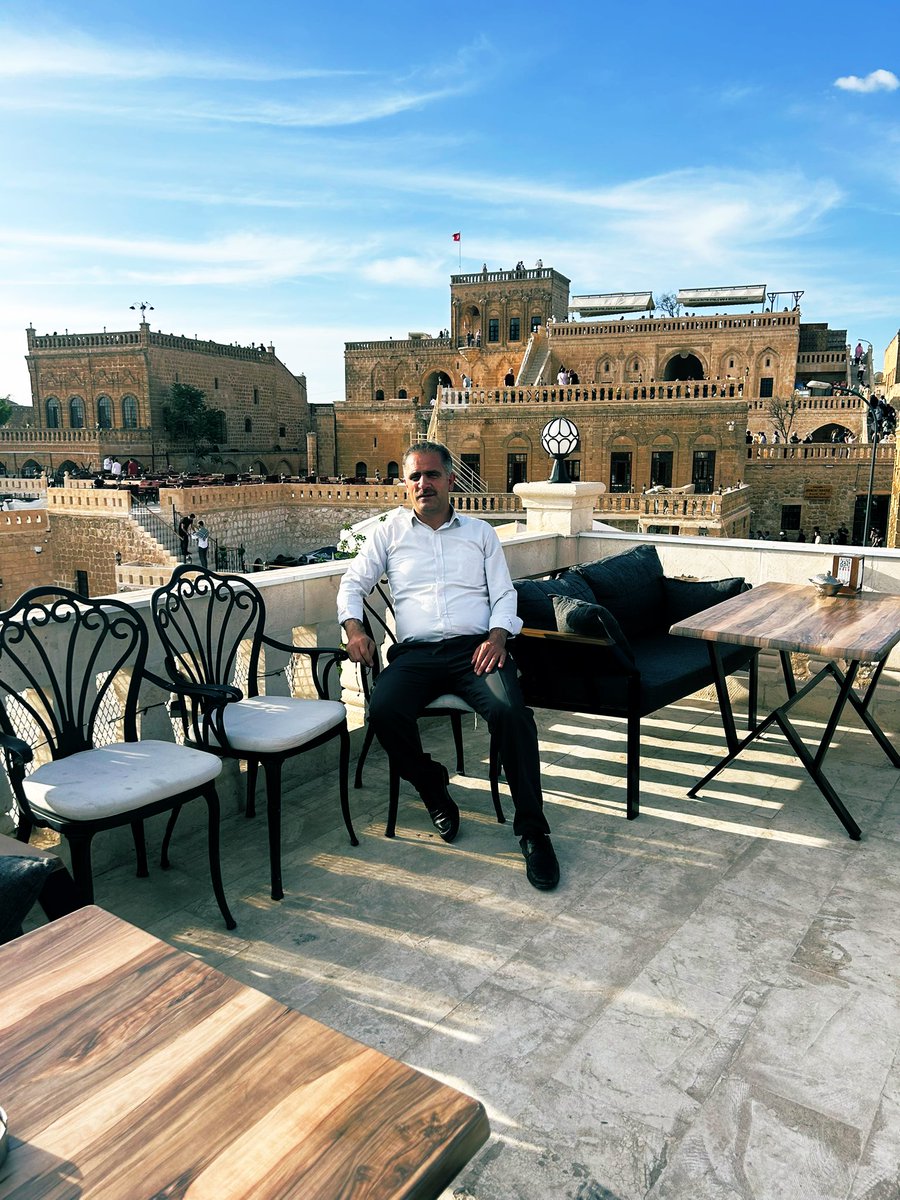 Mayısta bir başkasın #Midyat 
#UzakŞehir