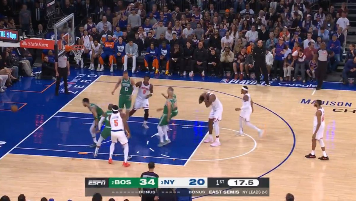 Mitchell Robinson. Stop touching the fucking basketball